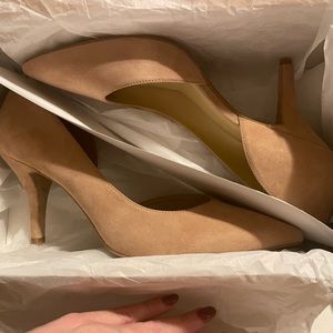 Suede Michael Kors pumps